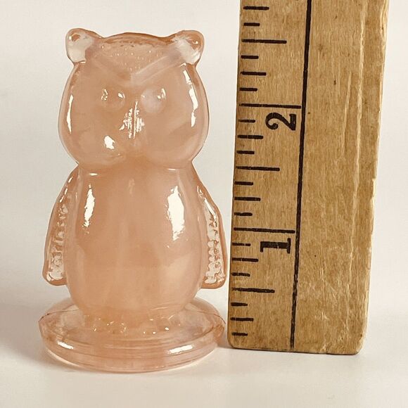 Boyd Glass Vintage Owl Figure 1999 Rosie Pink Art Figurine Paperweight - Picture 6 of 7
